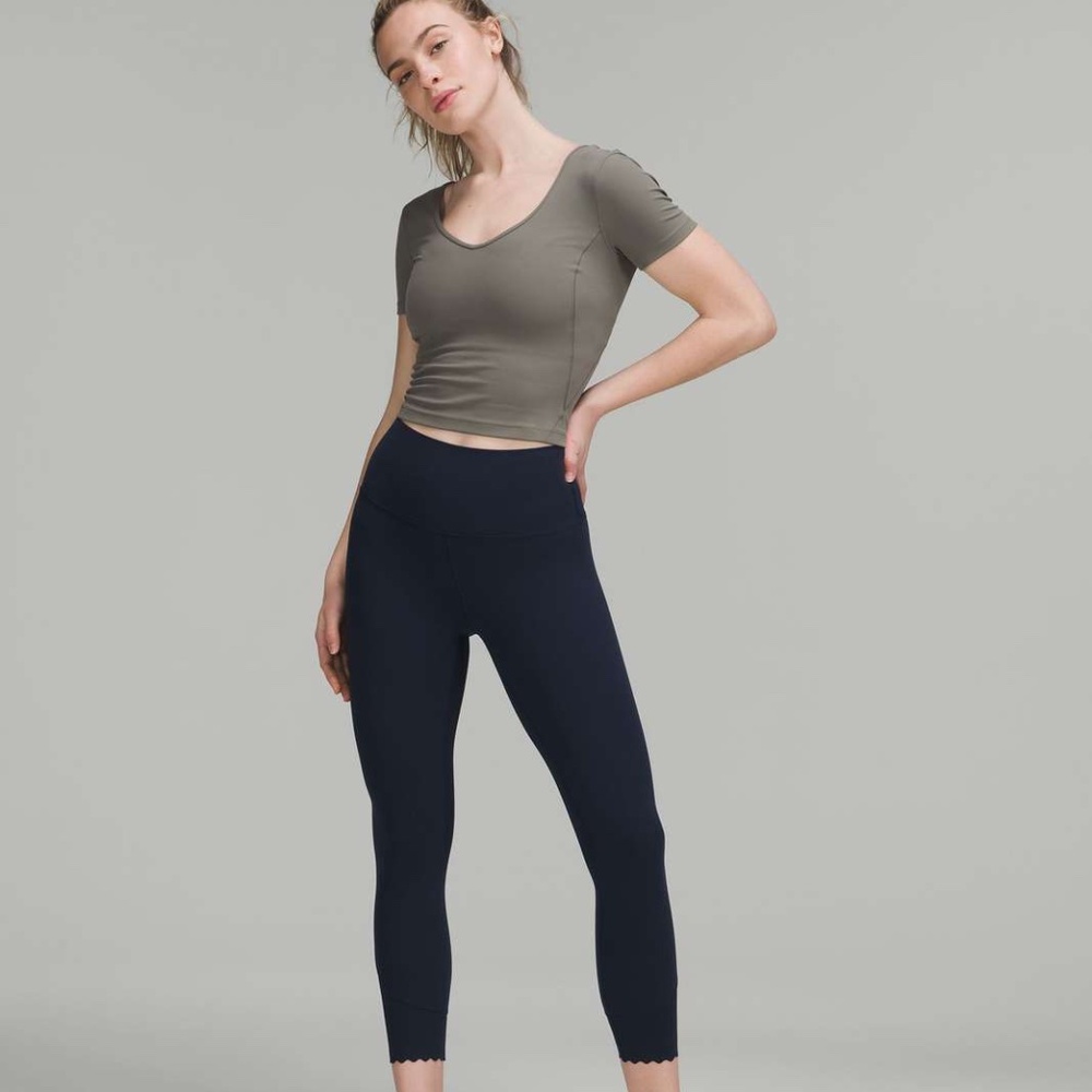 Lululemon Align T-Shirt sz 4 Grey Sage